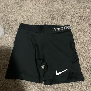 brand new nike pros, never worn tag taken off tho